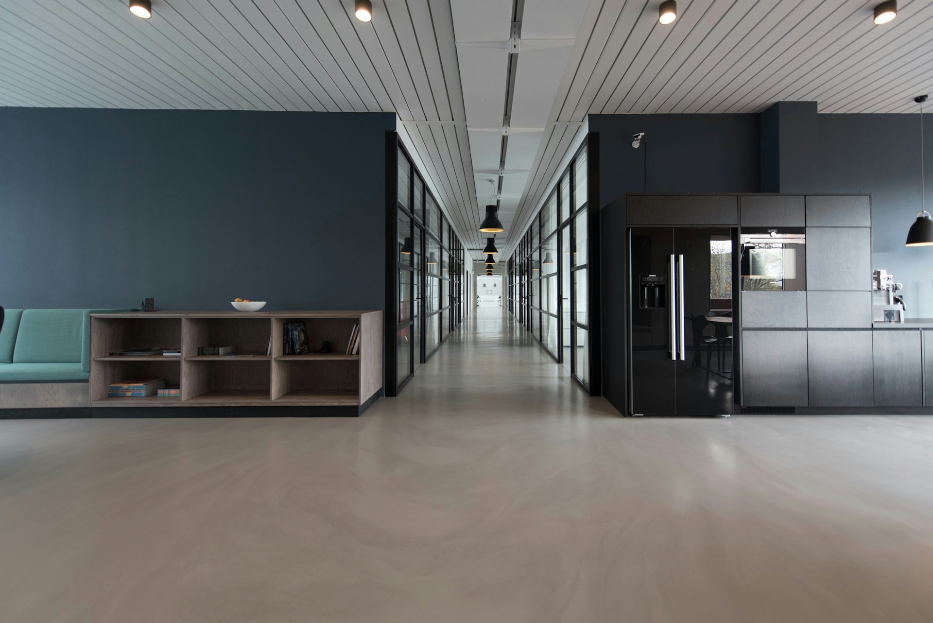 Calm and orderly corporate workplace